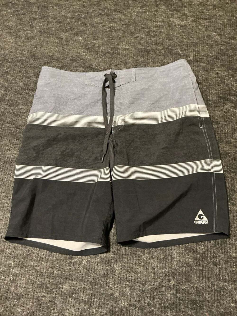 Gerry Striped 4-Way Stretch Swim Trunks Mens Size XL Gray Black